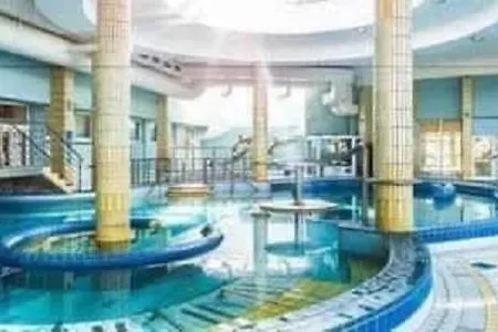 Dom Pri Kupalisku Thermalpark Na Malotejedskej Feriehus