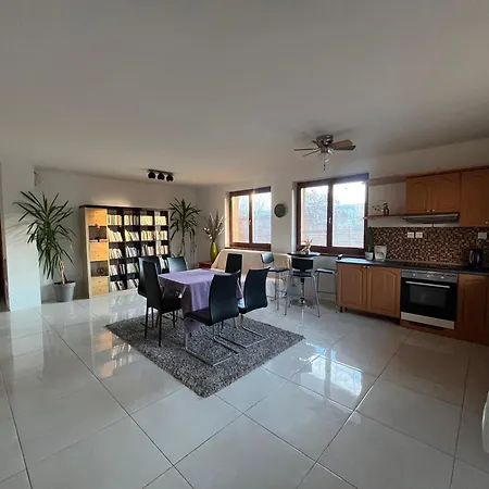 Feriehus Dom Pri Kupalisku Thermalpark Na Malotejedskej