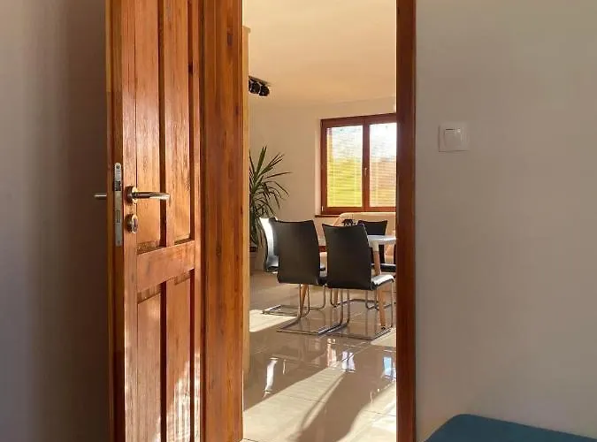 Dom Pri Kupalisku Thermalpark Na Malotejedskej Semesterbostad