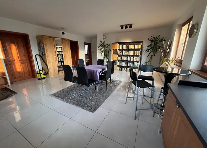 Semesterbostad Dom Pri Kupalisku Thermalpark Na Malotejedskej *